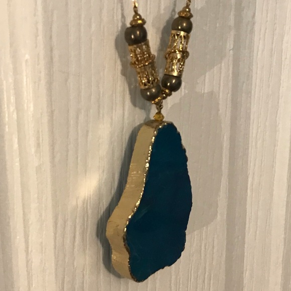 AGATE PENDANT NECKLACE - Picture 11 of 11